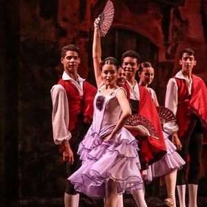 Meet your Posher, Camila